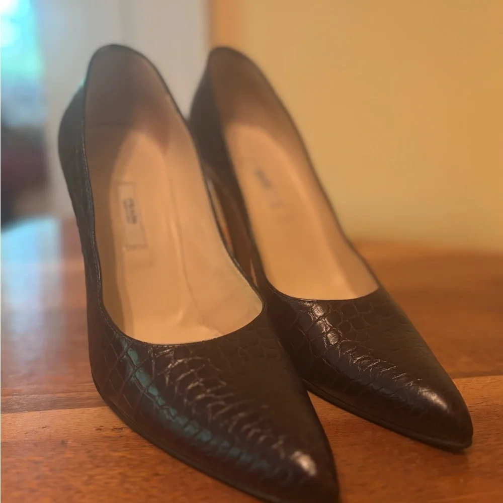 PRADA - Picture 3 of 12